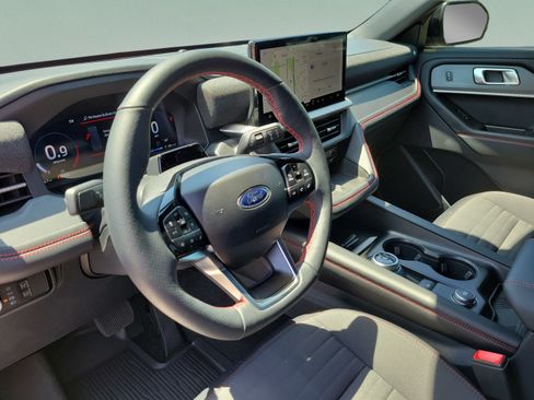 Used 2025 Ford Explorer ST-Line w/ Premium Package RWD image 25
