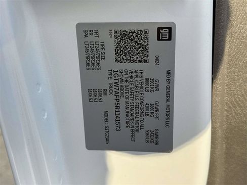 Used 2024 GMC Savana 2500 w/ Driver Convenience Package image 28