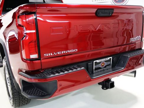 Used 2025 Chevrolet Silverado 2500 High Country w/ Technology Package AWD/4WD image 84