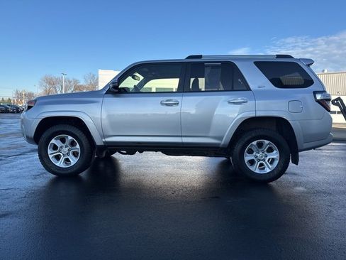Certified 2019 Toyota 4Runner SR5 Premium image 4