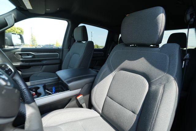 Used 2022 RAM 1500 Big Horn AWD/4WD image 40