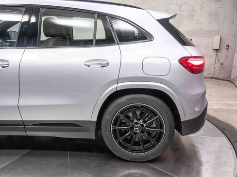 New 2026 Mercedes-Benz GLA 35 AMG 4MATIC image 8