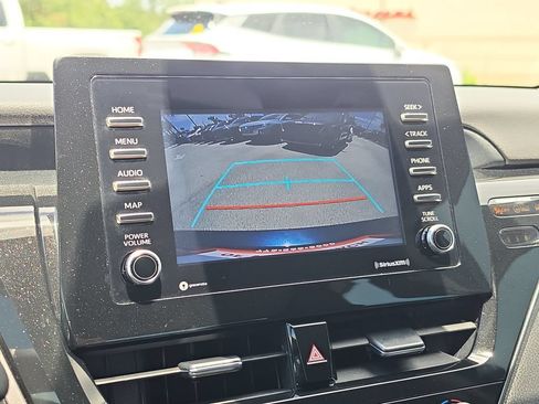 Used 2021 Toyota Camry LE FWD image 18