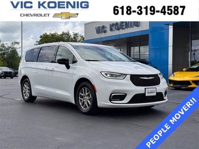 Used 2024 Chrysler Pacifica Touring-L