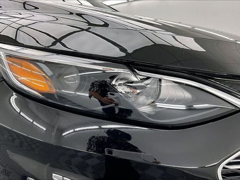 Used 2022 Chevrolet Malibu LT image 29