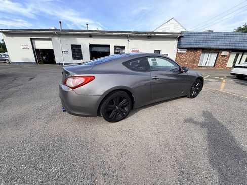 Used 2010 Hyundai Genesis 2.0T RWD image 30