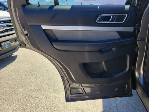 Certified 2017 Ford Explorer XLT w/ Equipment Group 202A FWD image 14