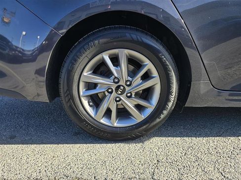 Used 2019 Kia Optima LX image 12