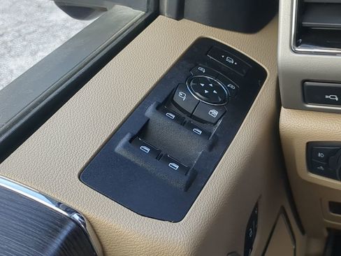 Certified 2020 Ford F450 Lariat w/ Lariat Ultimate Package image 22