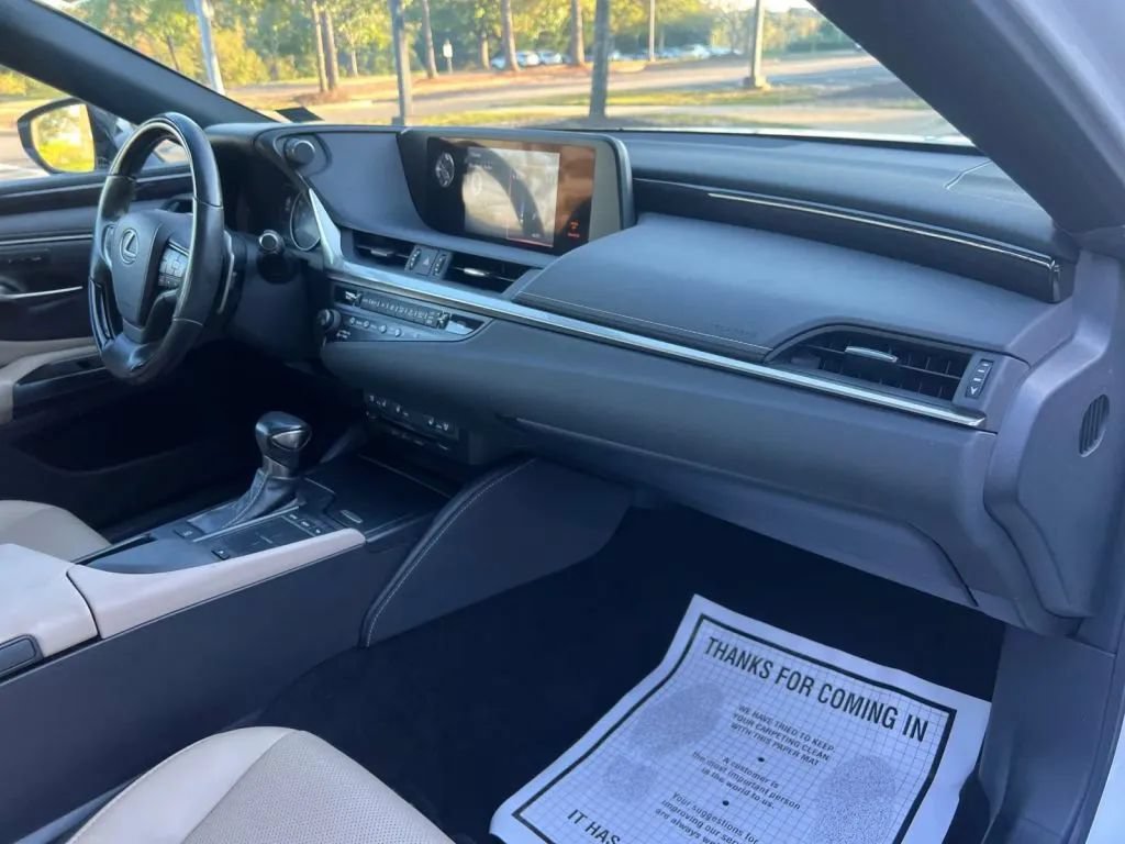 Used 2020 Lexus ES 350 w/ Premium Package FWD image 16