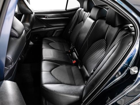 Used 2021 Toyota Camry SE image 36