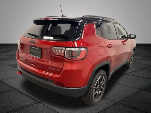 Used 2026 Jeep Compass Trailhawk image 6