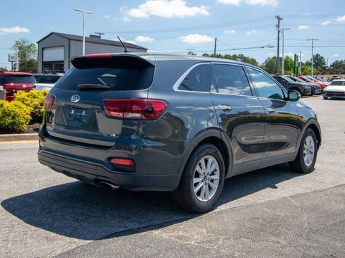 Used 2020 Kia Sorento FWD V6 image 13