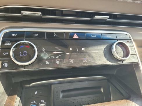 Used 2024 Genesis GV80 3.5T w/ Advanced Package image 24