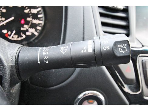 Used 2017 Nissan Pathfinder S image 13