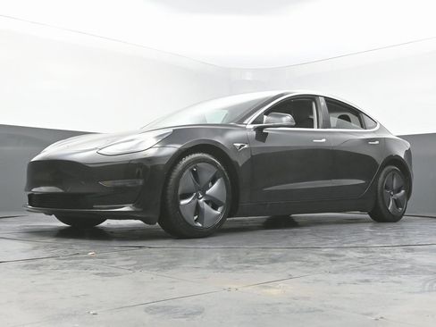 Used 2018 Tesla Model 3 Long Range image 53