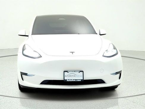 Used 2024 Tesla Model Y Long Range AWD/4WD image 2