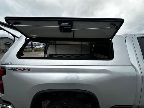 Used 2021 Chevrolet Silverado 2500 LT w/ Convenience Package image 27