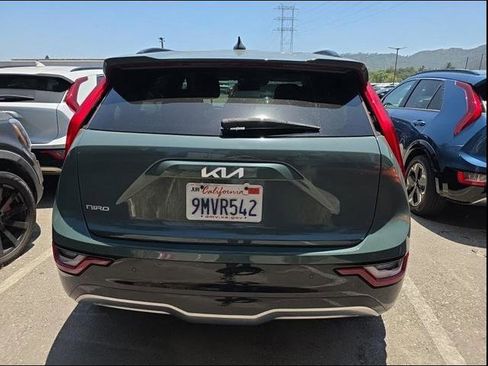 Certified 2024 Kia Niro Wave FWD image 5