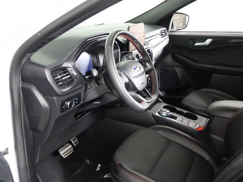Used 2023 Ford Escape ST-Line FWD image 19