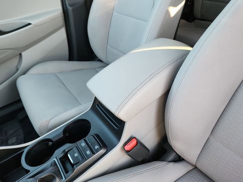 Used 2019 Hyundai Tucson SE image 21