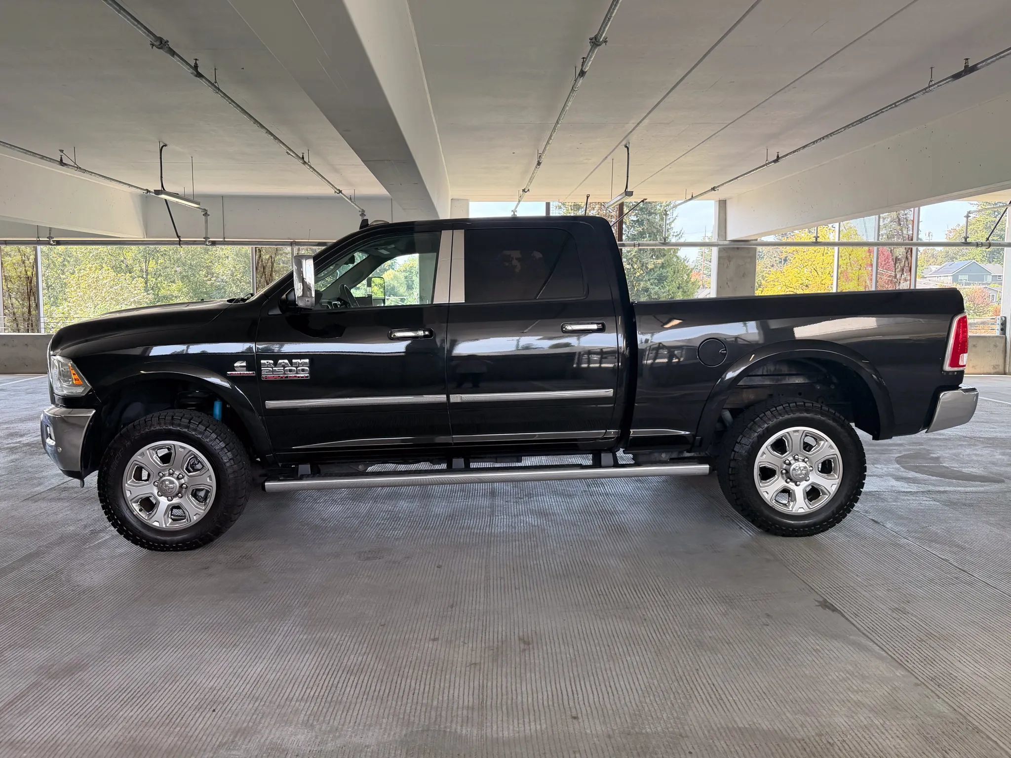 Used 2017 RAM 2500 Laramie w/ Off Road Package AWD/4WD image 8