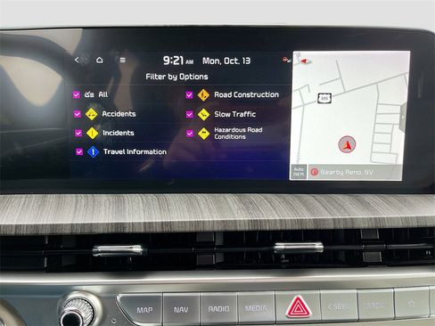 Used 2024 Kia Telluride EX w/ EX Captain's Chair Package image 13