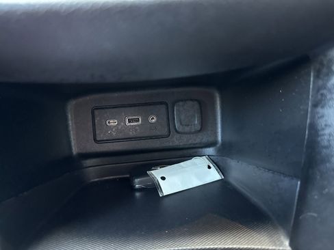 Used 2020 Chevrolet Equinox LT image 26