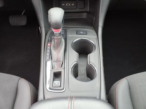 Used 2022 Chevrolet Equinox RS image 16