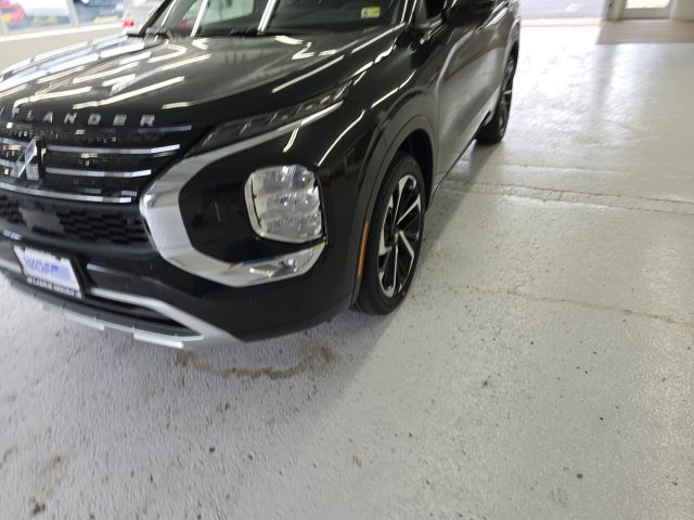 Used 2024 Mitsubishi Outlander SEL AWD/4WD image 4