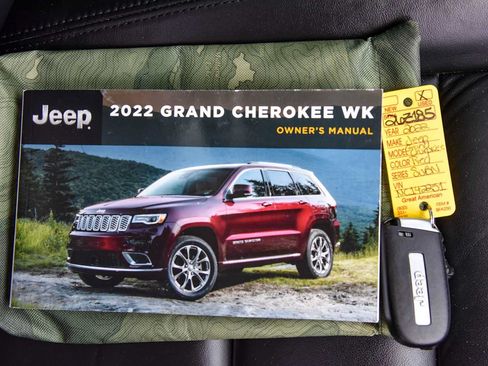Certified 2022 Jeep Grand Cherokee Limited w/ Trailer Tow Group IV AWD/4WD image 22