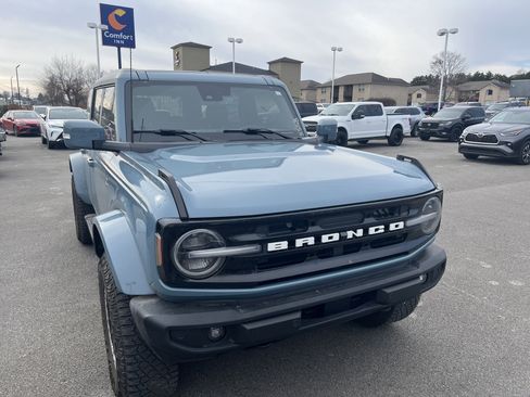 Used 2023 Ford Bronco Outer Banks w/ Sasquatch Package image 9