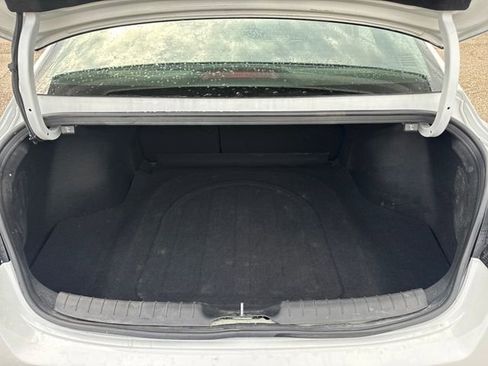 Used 2025 Hyundai Elantra Limited FWD image 14