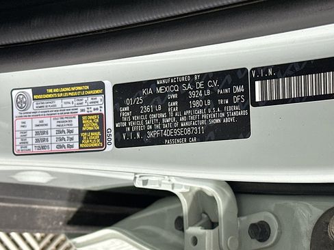 Used 2025 Kia K4 FWD image 12