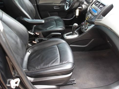 Used 2012 Chevrolet Sonic LTZ FWD image 6