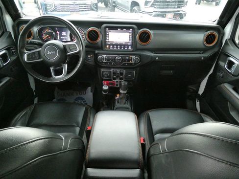 Used 2023 Jeep Gladiator Mojave w/ Cold Weather Group AWD/4WD image 22