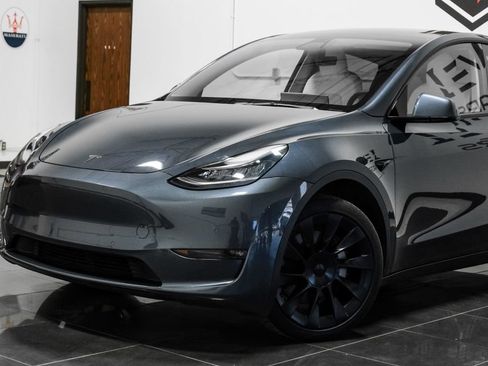 Used 2021 Tesla Model Y Long Range image 9