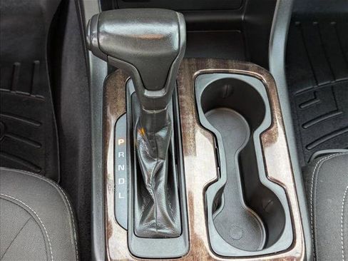 Used 2020 GMC Canyon SLE w/ Elevation Edition image 11