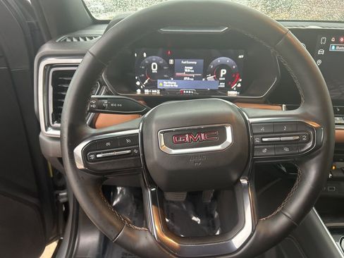 Used 2024 GMC Canyon AT4 w/ AT4 Premium Package image 24