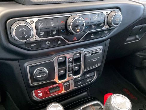 Used 2022 Jeep Gladiator Mojave w/ LED Lighting Group image 33