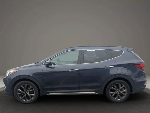 Used 2017 Hyundai Santa Fe Sport FWD image 2
