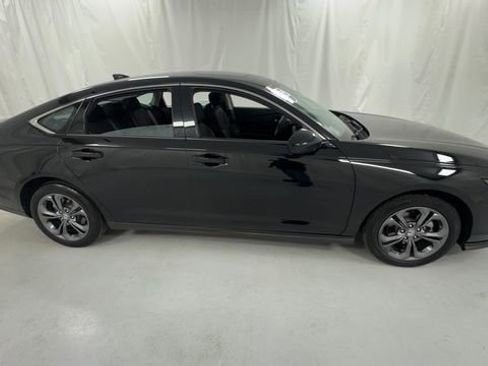 Used 2023 Honda Accord EX image 2