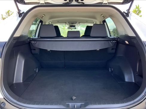 Used 2025 Toyota RAV4 XLE FWD image 34