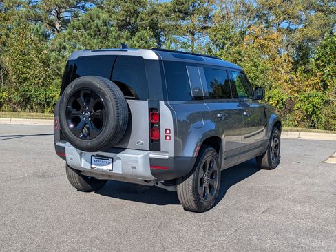 Certified 2023 Land Rover Defender 110 SE image 5