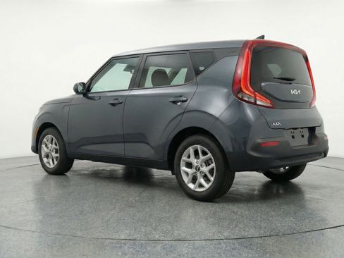 Used 2025 Kia Soul LX w/ LX Technology Package image 6
