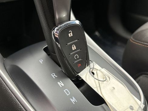 Used 2022 Chevrolet Trax LT w/ LT Convenience Package image 22