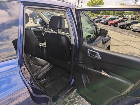 Used 2018 Nissan Pathfinder SL w/ SL Premium Package AWD/4WD image 15