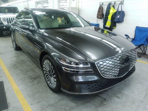 Used 2024 Genesis G80 image 3