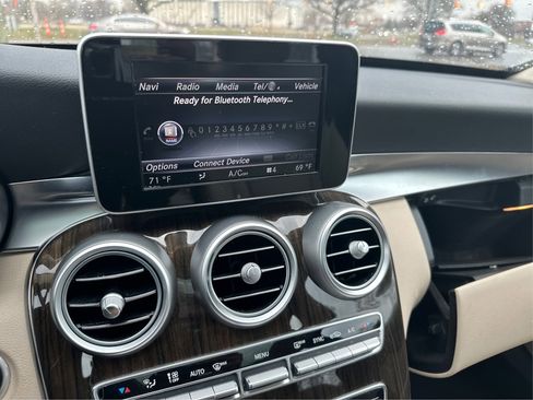 Used 2015 Mercedes-Benz C 300 4MATIC Sedan image 47