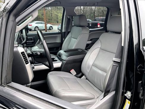 Used 2017 Chevrolet Silverado 2500 LTZ w/ Midnight Edition image 19